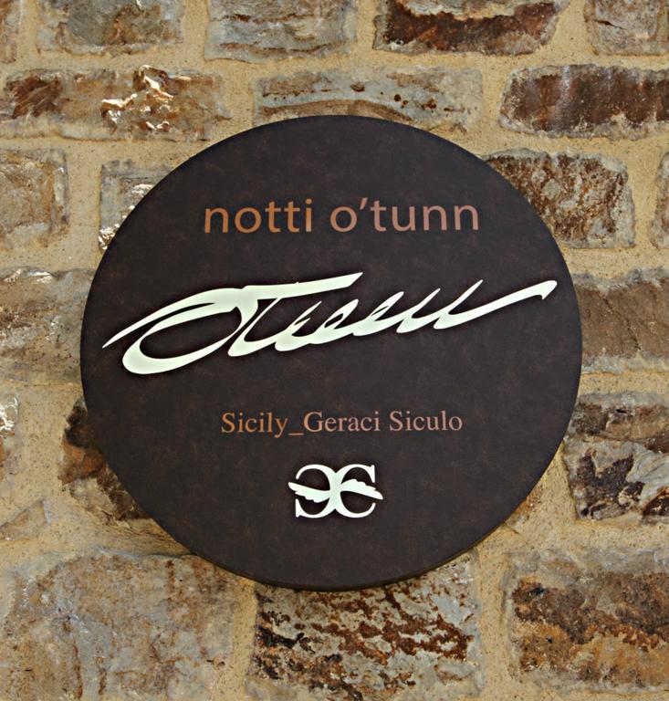 Notti O' Tunn Luxury Rooms In Centro Geraci Siculo Zewnętrze zdjęcie