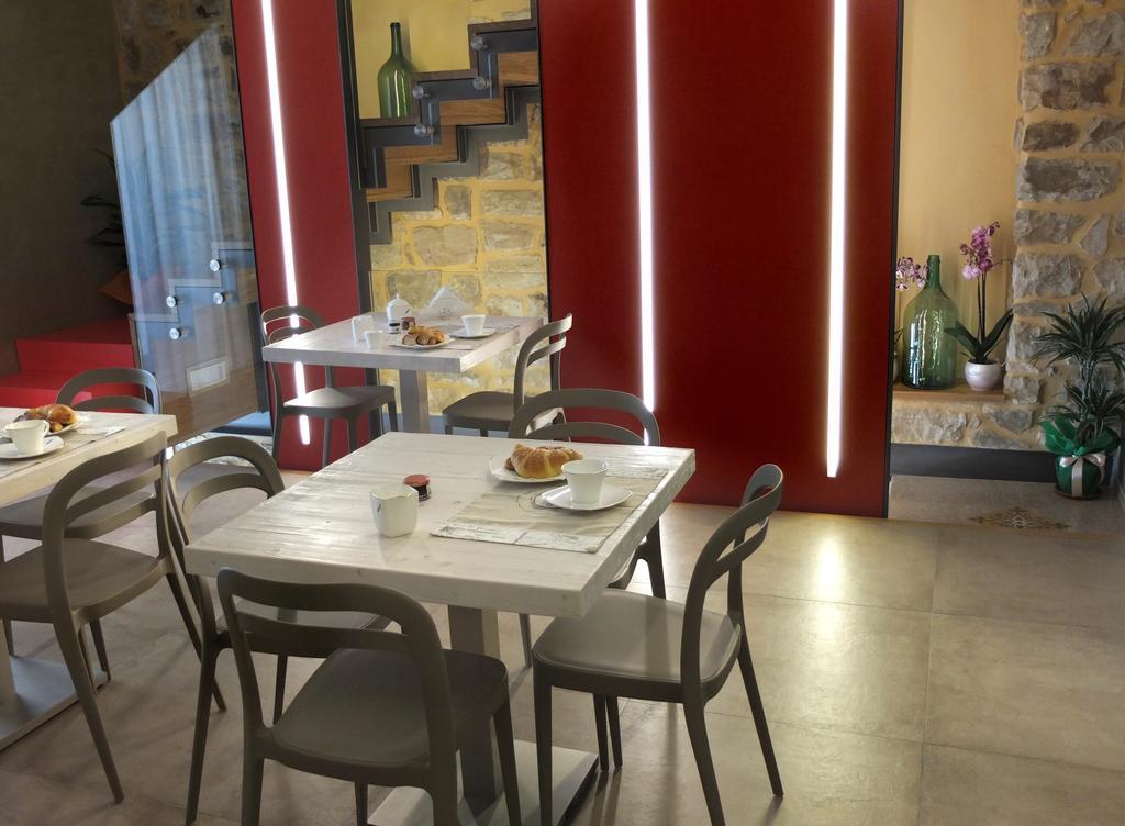 Notti O' Tunn Luxury Rooms In Centro Geraci Siculo Zewnętrze zdjęcie